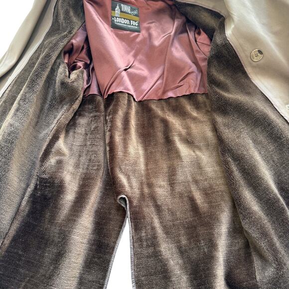 VTG London Fog Towne Trench Coat Mens 38 Short Khaki Brown Belted Lined Classic - Picture 8 of 9